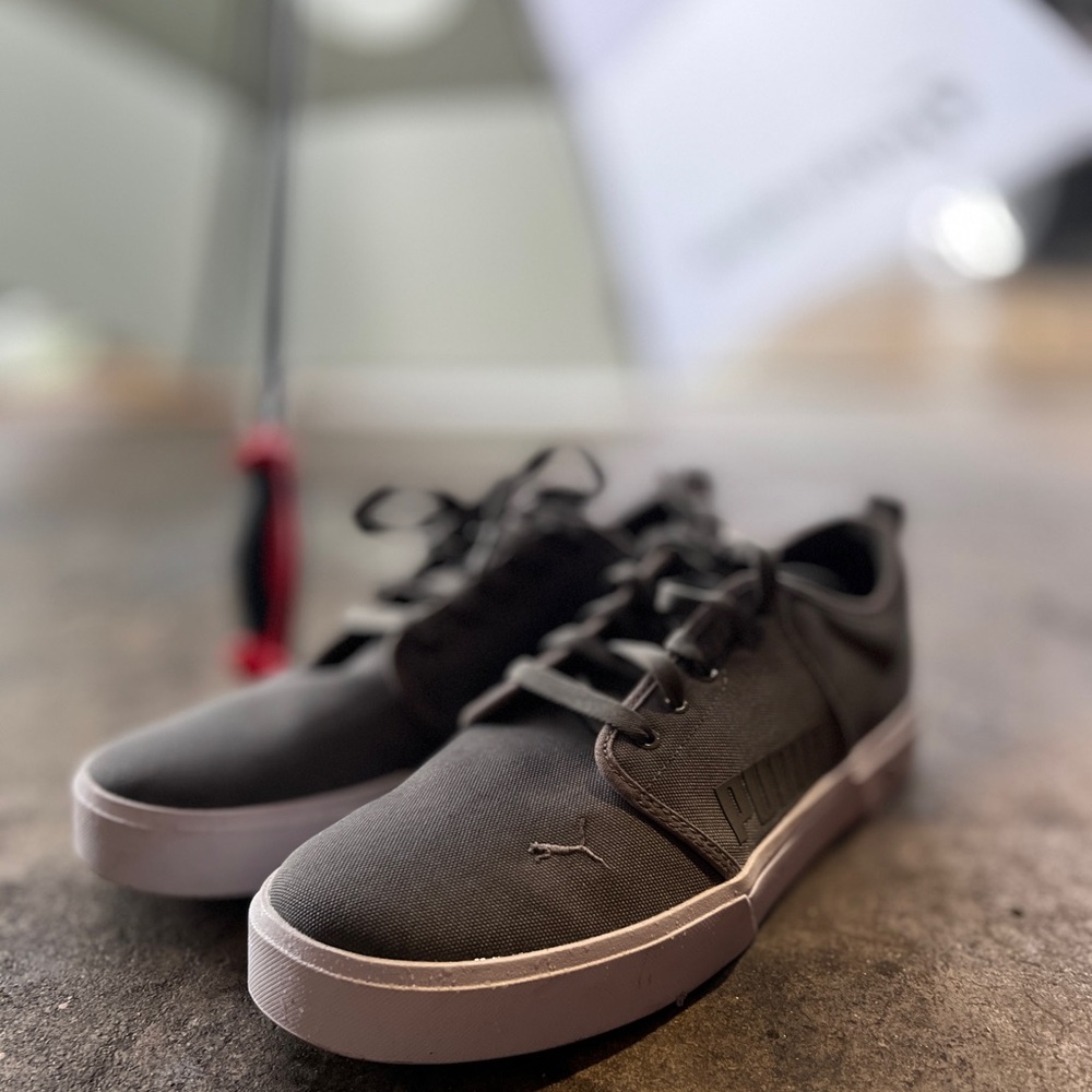 Puma Sneakers